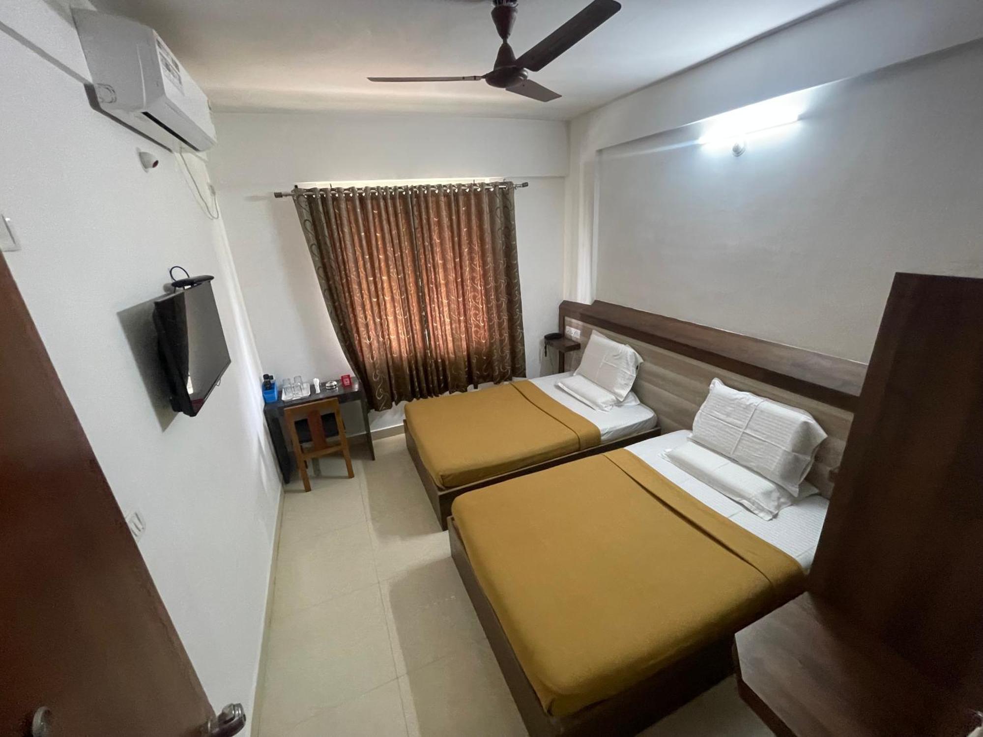 B Six Hotel Bangalore Exterior foto